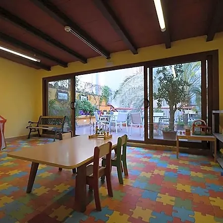 Szálloda El Cami *