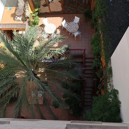 El Cami Hotel